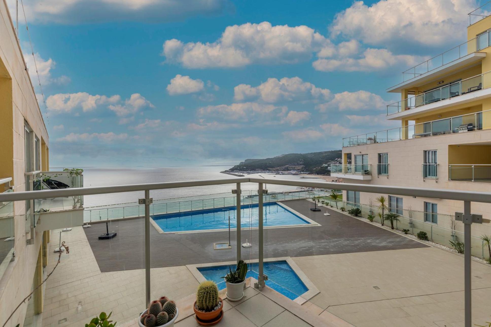 Cliffs Apartment - Astonishing View Over Sesimbra Bay By Trip2Portugal מראה חיצוני תמונה
